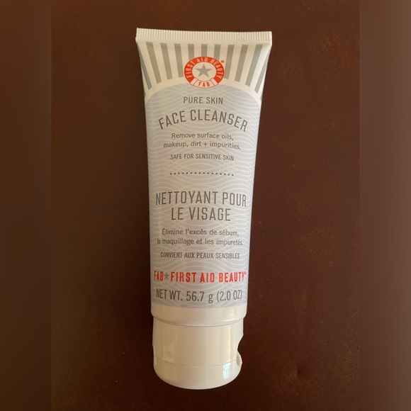 First Aid Beauty Mini Travel Cleanser - Picture 1 of 1